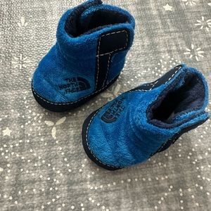 Blue infant baby northface winter booties boots